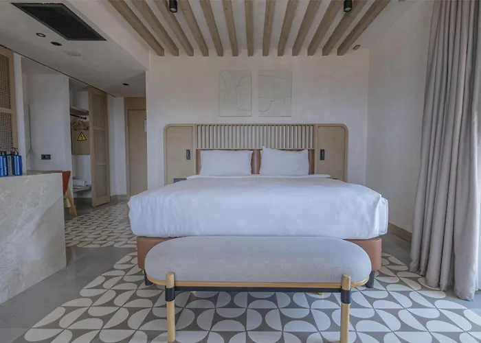 Radisson Blu Hotel, Отель *