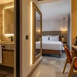 ホテル Radisson Blu Hotel, カシュ