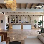 Radisson Blu Hotel, Hotell