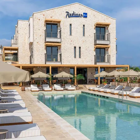 Radisson Blu Hotel, *