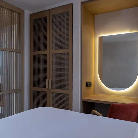 Radisson Blu Hotel, *