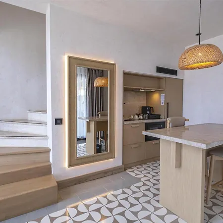 Radisson Blu Hotel, * 卡斯