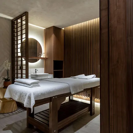 Radisson Blu Hotel, Hotel Kas