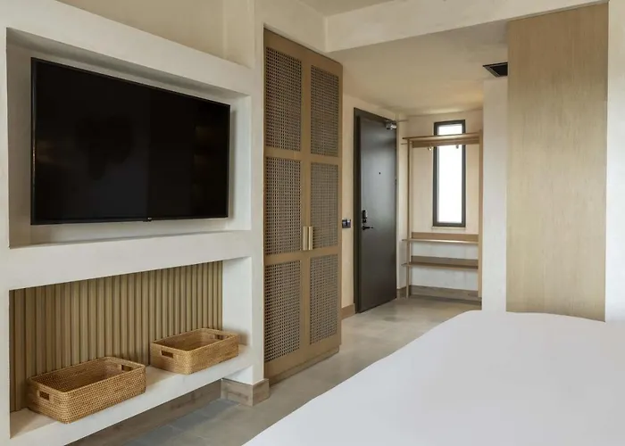 Radisson Blu Hotel, *