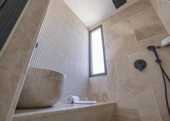 Radisson Blu Hotel, Hotel