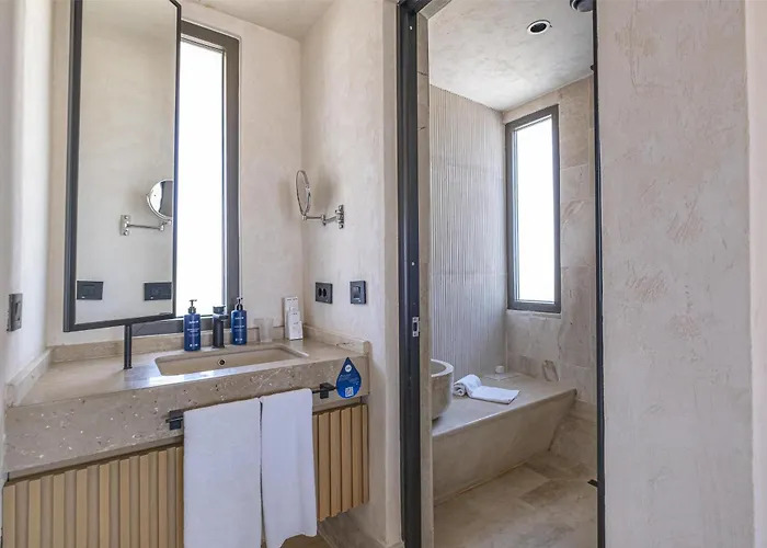 Hotel Radisson Blu Hotel, *