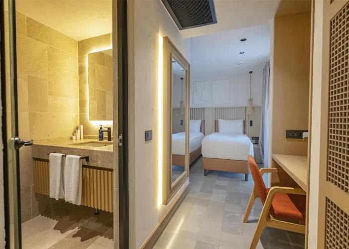 Radisson Blu Hotel, 4*